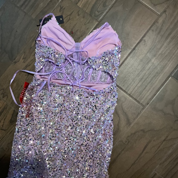 Dress - Picture 2 of 4